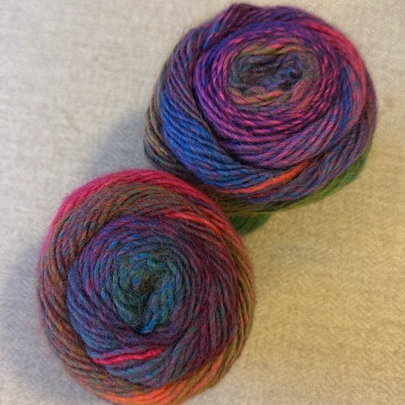 Vintage Lion Brand Variegated Yarn Bundle of 4 - Picture 6 of 9